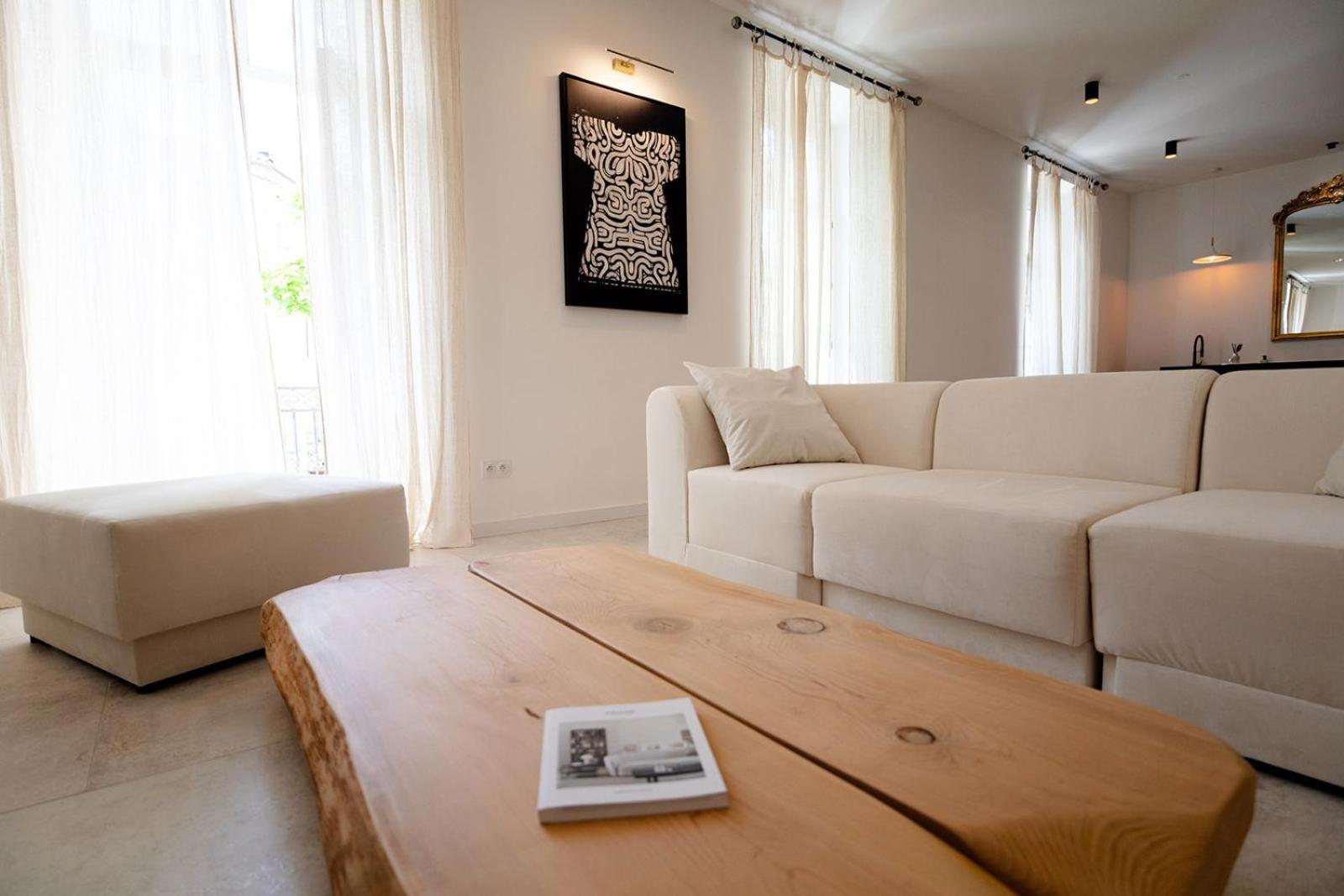Appartement 120M2 Aubenas Luaran gambar