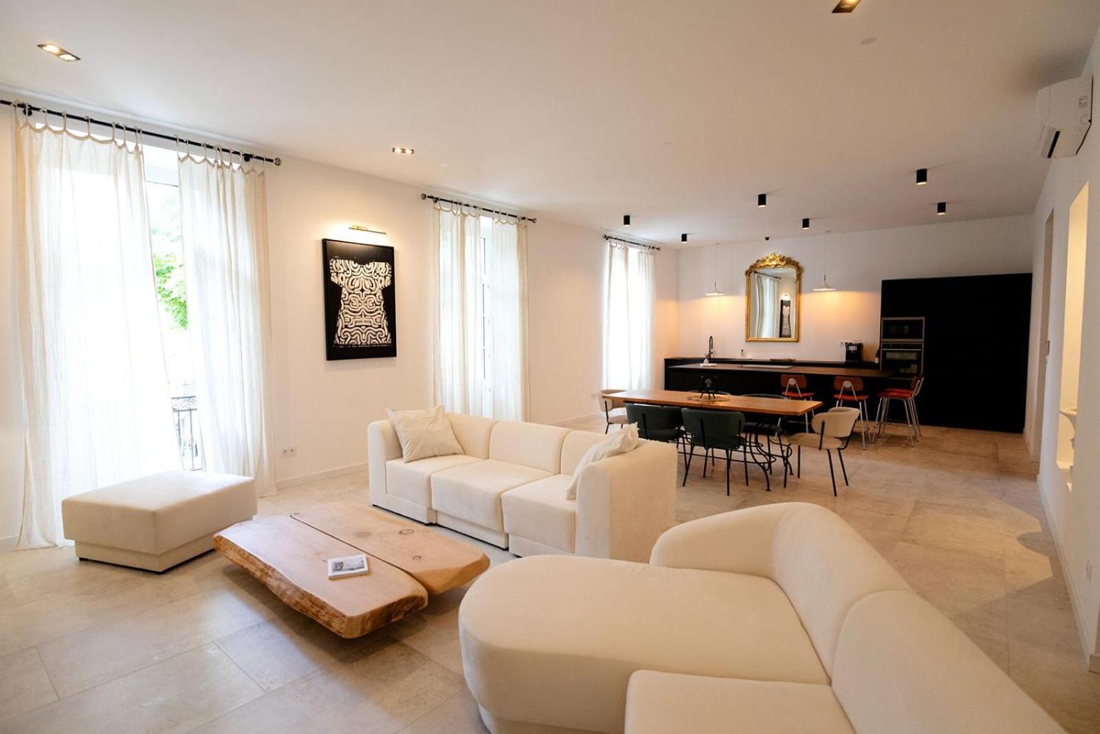 Appartement 120M2 Aubenas Luaran gambar